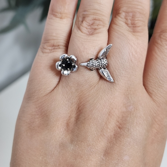 NEW‼️Hummingbird and Flower Ring - Picture 6 of 6